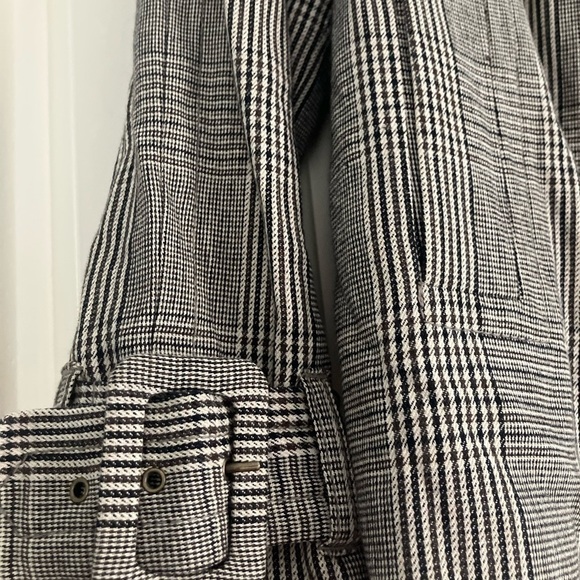 Banana Republic Short Plaid 4 Button Swing Jacket Wool Blend Lined Size XS - Picture 3 of 7